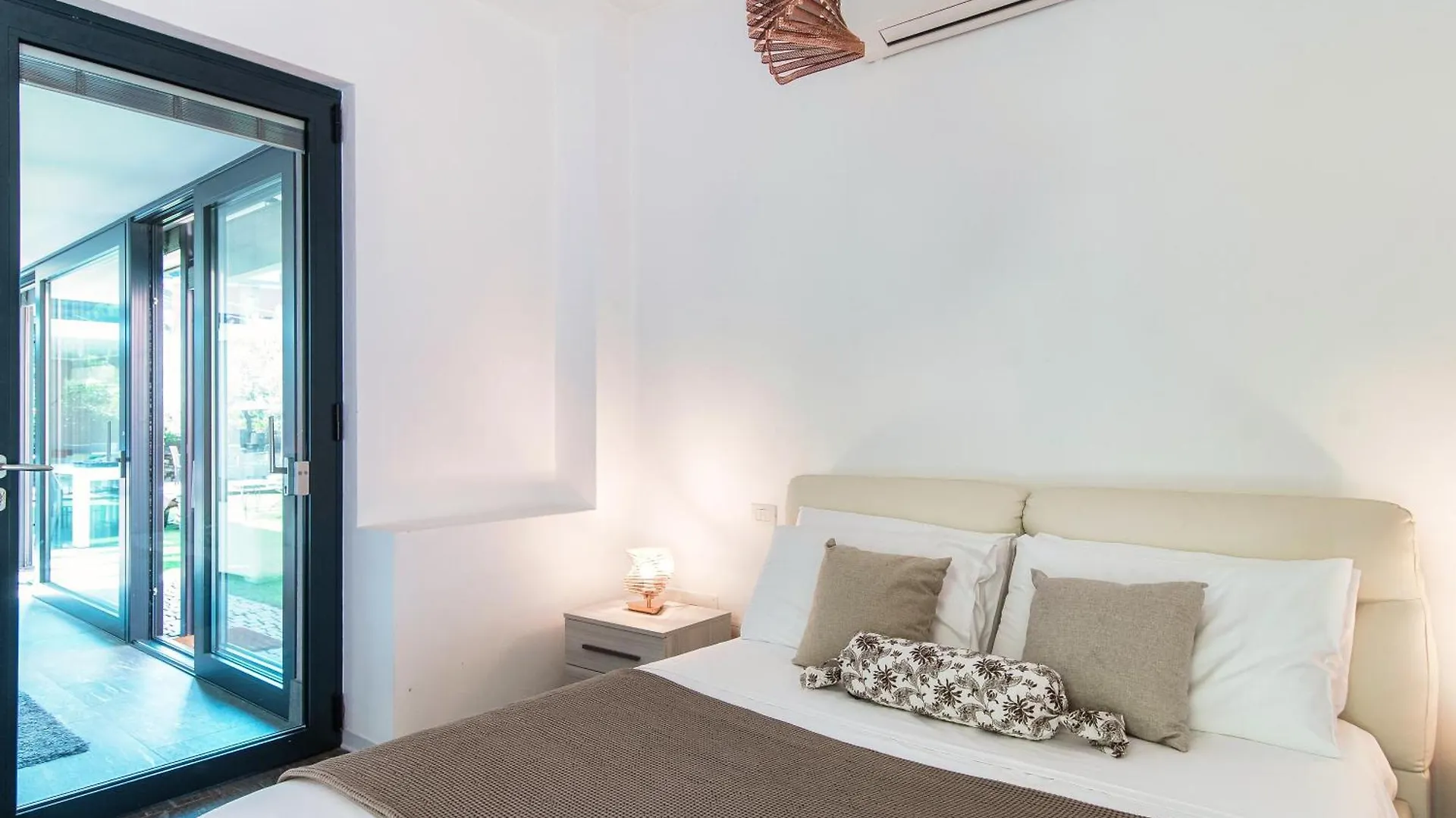 Torno Lumina House - Private Garden & Lake View Villa
