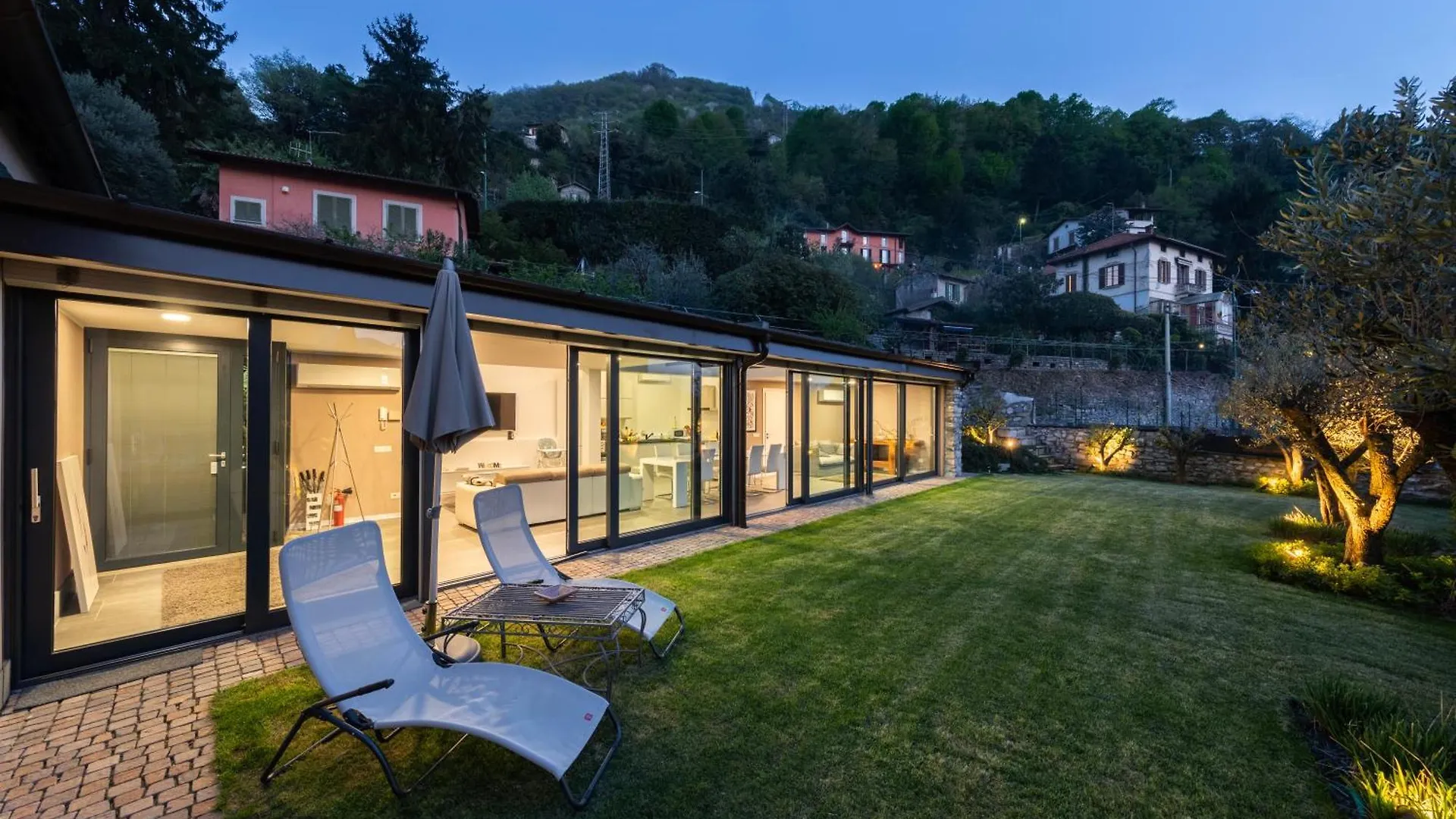 Torno Lumina House - Private Garden & Lake View