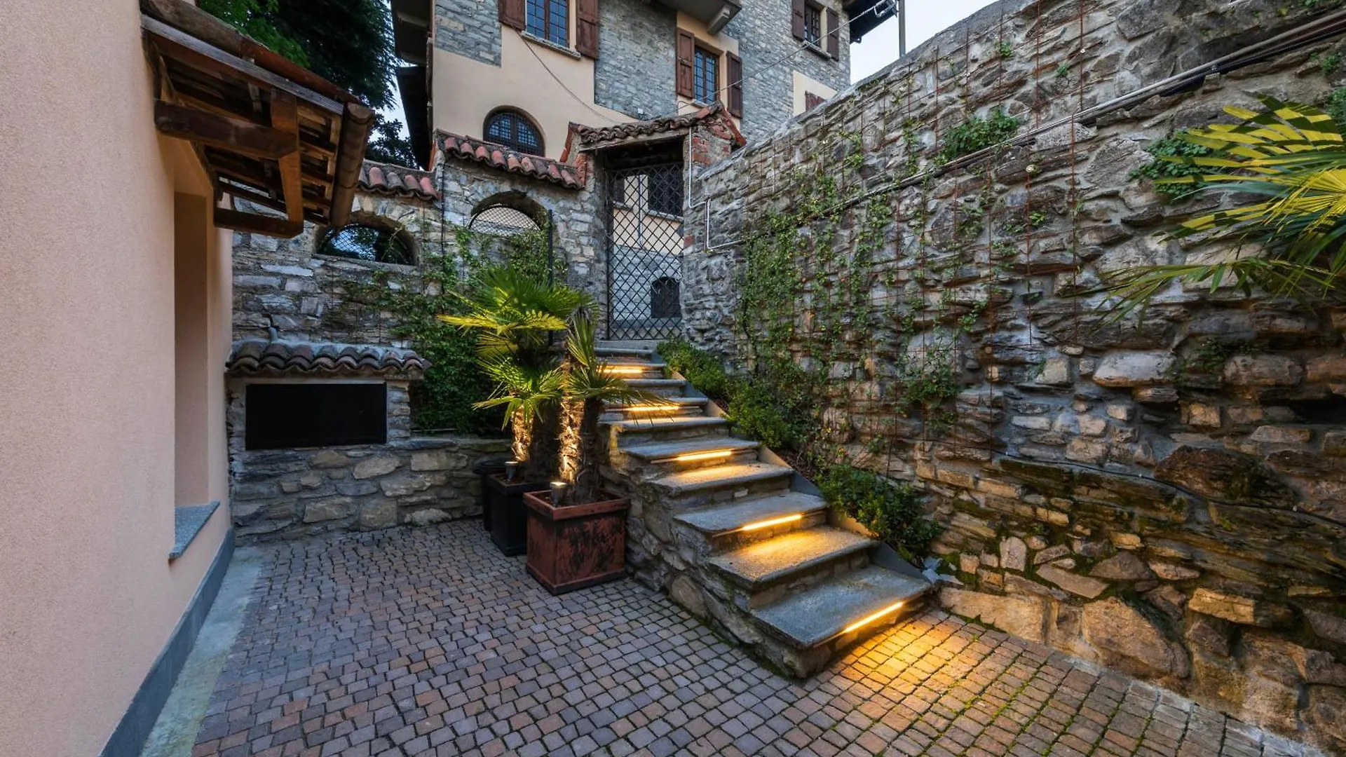Villa Torno Lumina House - Private Garden & Lake View